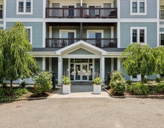 501 Commerce Dr, Braintree, Massachusetts, 2 Bedrooms Bedrooms, 4 Rooms Rooms,2 BathroomsBathrooms,Residential,For Sale,Commerce Dr,73556571