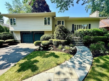 33 Glendale Road, Marblehead, Massachusetts, 3 Bedrooms Bedrooms, 8 Rooms Rooms,3 BathroomsBathrooms,Residential,For Sale,Glendale Road,73556585 33 Glendale Road, Marblehead, Massachusetts, 3 Bedrooms Bedrooms, 8 Rooms Rooms,3 BathroomsBathrooms,Residential,For Sale,Glendale Road,73556585