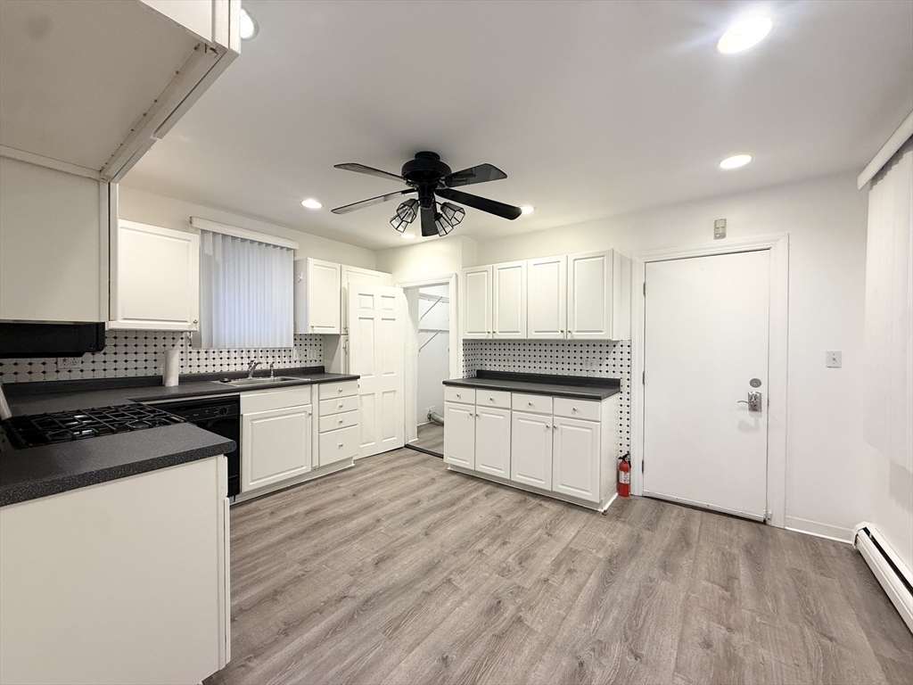 26 Callender St, Cambridge, Massachusetts, 1 Bedroom Bedrooms, 2 Rooms Rooms,1 BathroomBathrooms,Residential Lease,For Rent,Callender St,73556589