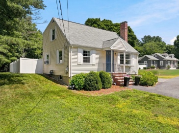 127 Elm St, North Reading, Massachusetts, 3 Bedrooms Bedrooms, 7 Rooms Rooms,2 BathroomsBathrooms,Residential,For Sale,Elm St,73556588 127 Elm St, North Reading, Massachusetts, 3 Bedrooms Bedrooms, 7 Rooms Rooms,2 BathroomsBathrooms,Residential,For Sale,Elm St,73556588