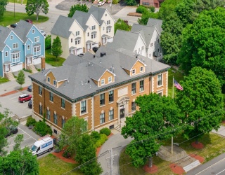 203 Middle St, Weymouth, Massachusetts, 2 Bedrooms Bedrooms, 5 Rooms Rooms,2.5 BathroomsBathrooms,Residential,For Sale,Middle St,73556609