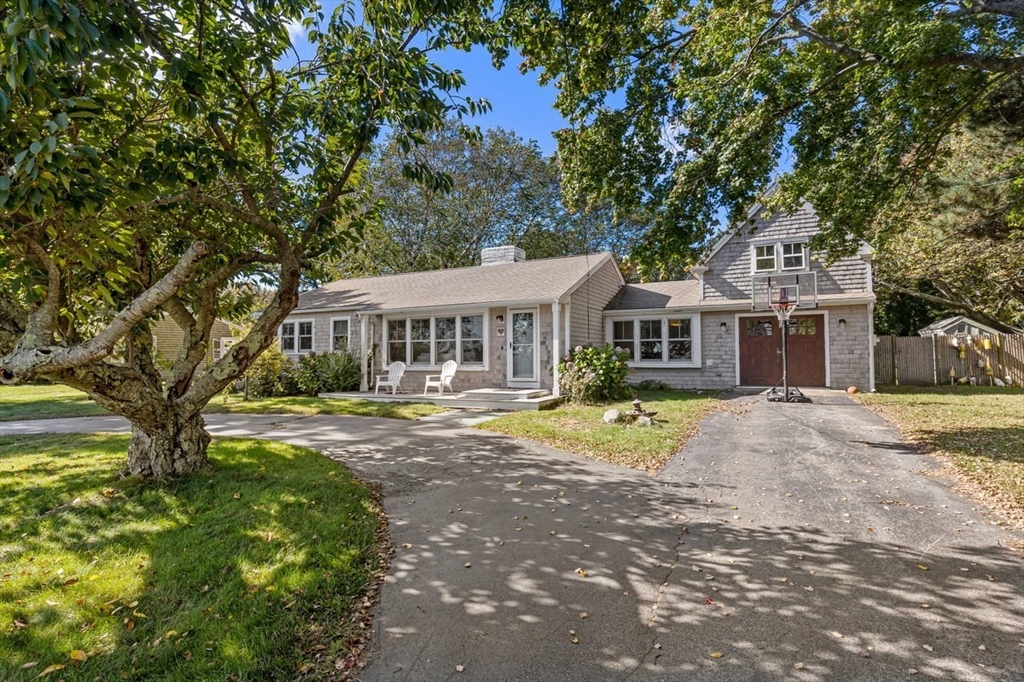 17 Musquashicut Ave, Scituate, Massachusetts, 3 Bedrooms Bedrooms, 10 Rooms Rooms,2 BathroomsBathrooms,Residential Lease,For Rent,Musquashicut Ave,73556605