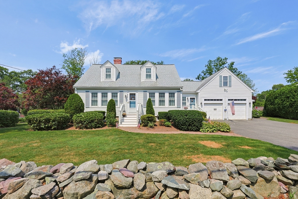 707 Page St, Stoughton, Massachusetts, 4 Bedrooms Bedrooms, 8 Rooms Rooms,2.5 BathroomsBathrooms,Residential,For Sale,Page St,73556670