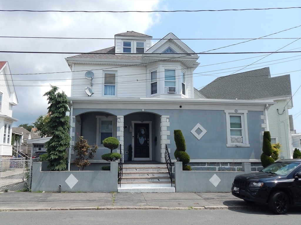 167 Washington St, New Bedford, Massachusetts, 4 Bedrooms Bedrooms, 8 Rooms Rooms,2 BathroomsBathrooms,Residential,For Sale,Washington St,73556675