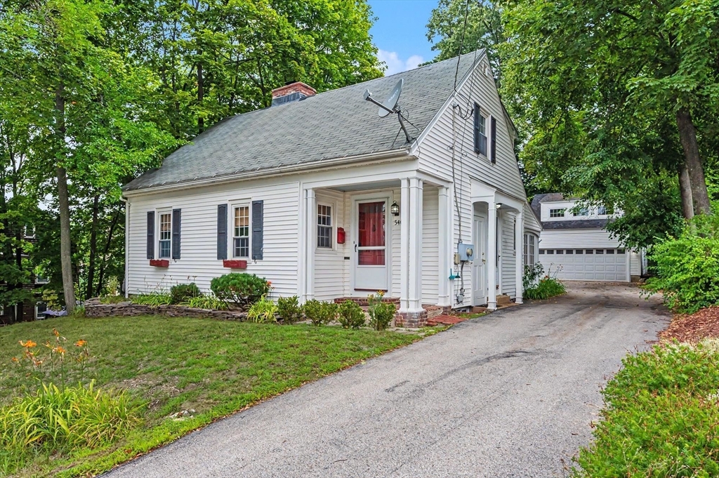 540 Concord St, Manchester, New Hampshire, 3 Bedrooms Bedrooms, 7 Rooms Rooms,1.5 BathroomsBathrooms,Residential,For Sale,Concord St,73556658