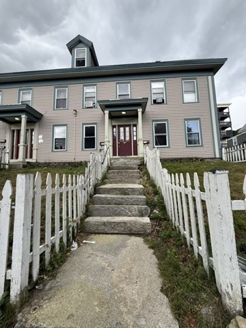 92 Day St, Fitchburg, Massachusetts, 3 Bedrooms Bedrooms, 5 Rooms Rooms,1 BathroomBathrooms,Residential Lease,For Rent,Day St,73556687