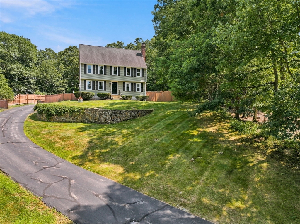 23 Old Jacobs Road, Georgetown, Massachusetts, 3 Bedrooms Bedrooms, 8 Rooms Rooms,2.5 BathroomsBathrooms,Residential,For Sale,Old Jacobs Road,73556587