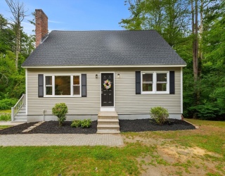 58 Carlisle Rd, Westford, Massachusetts, 4 Bedrooms Bedrooms, 11 Rooms Rooms,3 BathroomsBathrooms,Residential,For Sale,Carlisle Rd,73556583