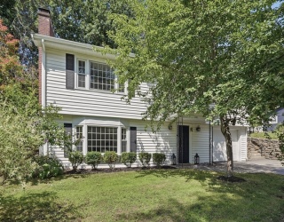 841 Grove Street Terrace, Worcester, Massachusetts, 4 Bedrooms Bedrooms, 9 Rooms Rooms,2 BathroomsBathrooms,Residential,For Sale,Grove Street Terrace,73556528