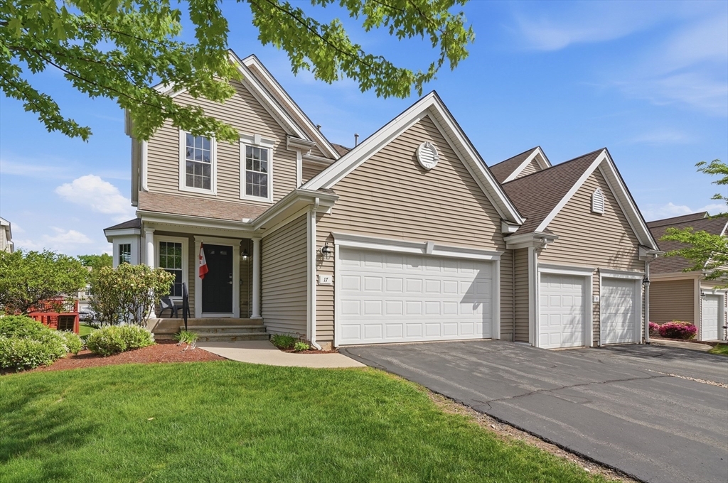 17 Tulip Circle, Grafton, Massachusetts, 3 Bedrooms Bedrooms, 7 Rooms Rooms,2.5 BathroomsBathrooms,Residential,For Sale,Tulip Circle,73556617
