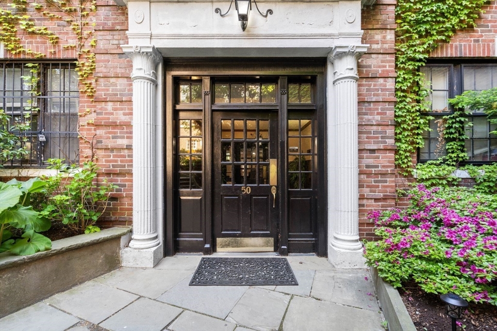 50 Follen Street, Cambridge, Massachusetts, 1 Bedroom Bedrooms, 3 Rooms Rooms,1 BathroomBathrooms,Residential,For Sale,Follen Street,73556660