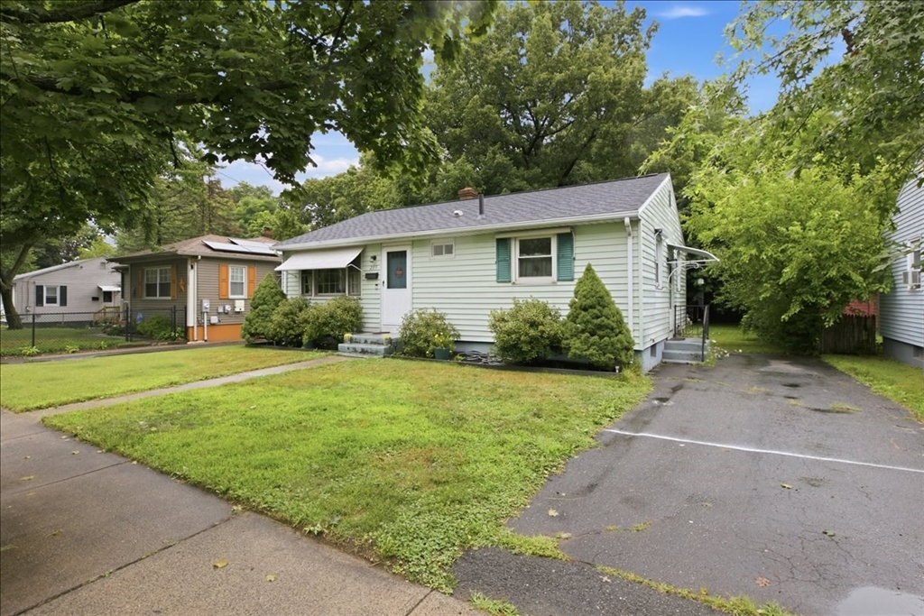 235 Pasco Rd, Springfield, Massachusetts, 2 Bedrooms Bedrooms, 5 Rooms Rooms,1 BathroomBathrooms,Residential,For Sale,Pasco Rd,73556718