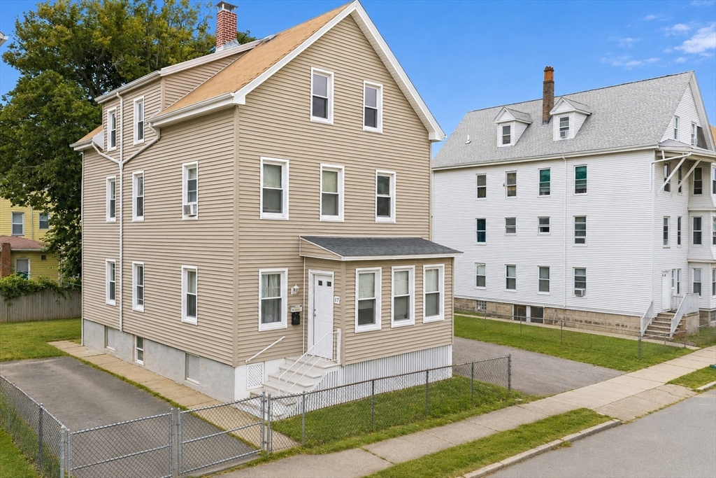 17 Salisbury St, New Bedford, Massachusetts, 4 Bedrooms Bedrooms, 8 Rooms Rooms,2 BathroomsBathrooms,Residential Income,For Sale,Salisbury St,73556734