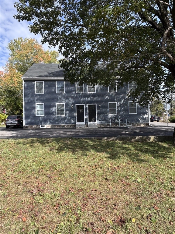1 High Street, Grafton, Massachusetts, 3 Bedrooms Bedrooms, 5 Rooms Rooms,1 BathroomBathrooms,Residential Lease,For Rent,High Street,73556757