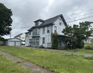 5 Walnut Avenue, Stoughton, Massachusetts, 2 Bedrooms Bedrooms, 4 Rooms Rooms,1 BathroomBathrooms,Residential Lease,For Rent,Walnut Avenue,73556772