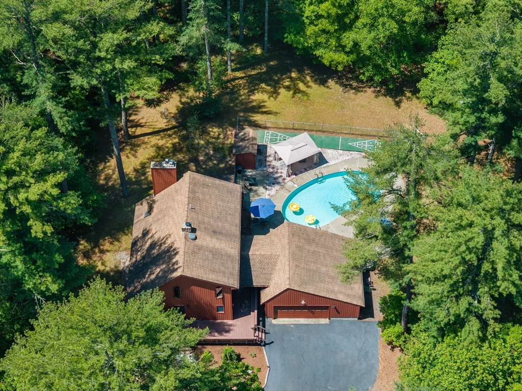 47 Walnut Plain Rd, Rochester, Massachusetts, 3 Bedrooms Bedrooms, 6 Rooms Rooms,2 BathroomsBathrooms,Residential,For Sale,Walnut Plain Rd,73530025