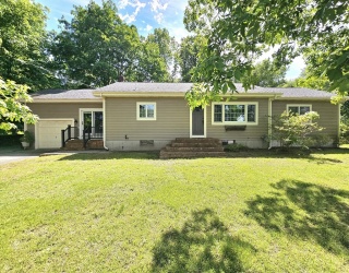 278 Hixville Rd, Dartmouth, Massachusetts, 3 Bedrooms Bedrooms, 7 Rooms Rooms,2 BathroomsBathrooms,Residential,For Sale,Hixville Rd,73528554