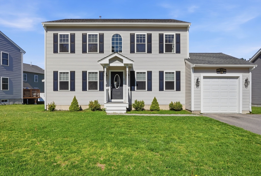 17 Fieldstone Ln, Marion, Massachusetts, 3 Bedrooms Bedrooms, 6 Rooms Rooms,2.5 BathroomsBathrooms,Residential,For Sale,Fieldstone Ln,73517415