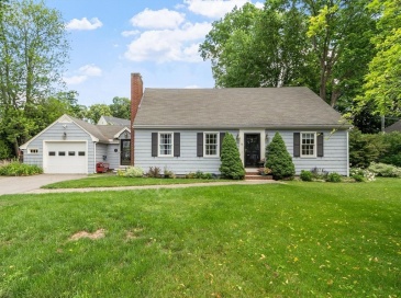 13 Carmel Road, Andover, Massachusetts, 4 Bedrooms Bedrooms, 8 Rooms Rooms,2 BathroomsBathrooms,Residential,For Sale,Carmel Road,73537250