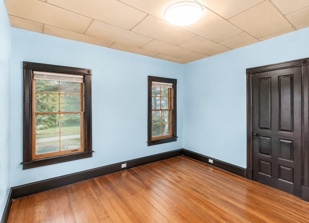 25 Sherwin, Ware, Massachusetts, 3 Bedrooms Bedrooms, 5 Rooms Rooms,1 BathroomBathrooms,Residential Lease,For Rent,Sherwin,73556642