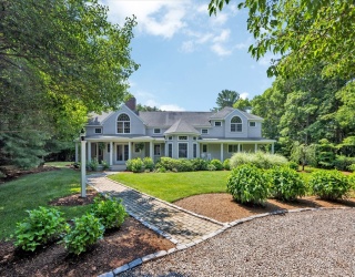 72 Highwood Way, Mashpee, Massachusetts, 5 Bedrooms Bedrooms, 11 Rooms Rooms,5.5 BathroomsBathrooms,Residential,For Sale,Highwood Way,73556972