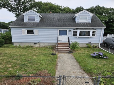 135 Crane St, Dedham, Massachusetts, 4 Bedrooms Bedrooms, 6 Rooms Rooms,1 BathroomBathrooms,Residential,For Sale,Crane St,73556950