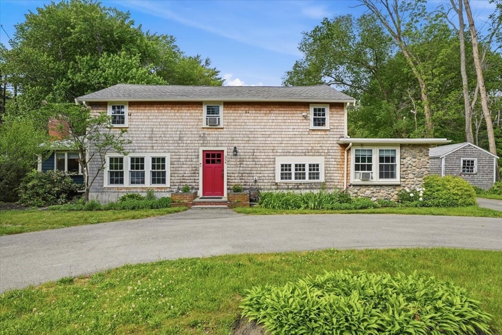 354 High St, Pembroke, Massachusetts, 4 Bedrooms Bedrooms, 11 Rooms Rooms,2 BathroomsBathrooms,Residential,For Sale,High St,73532559