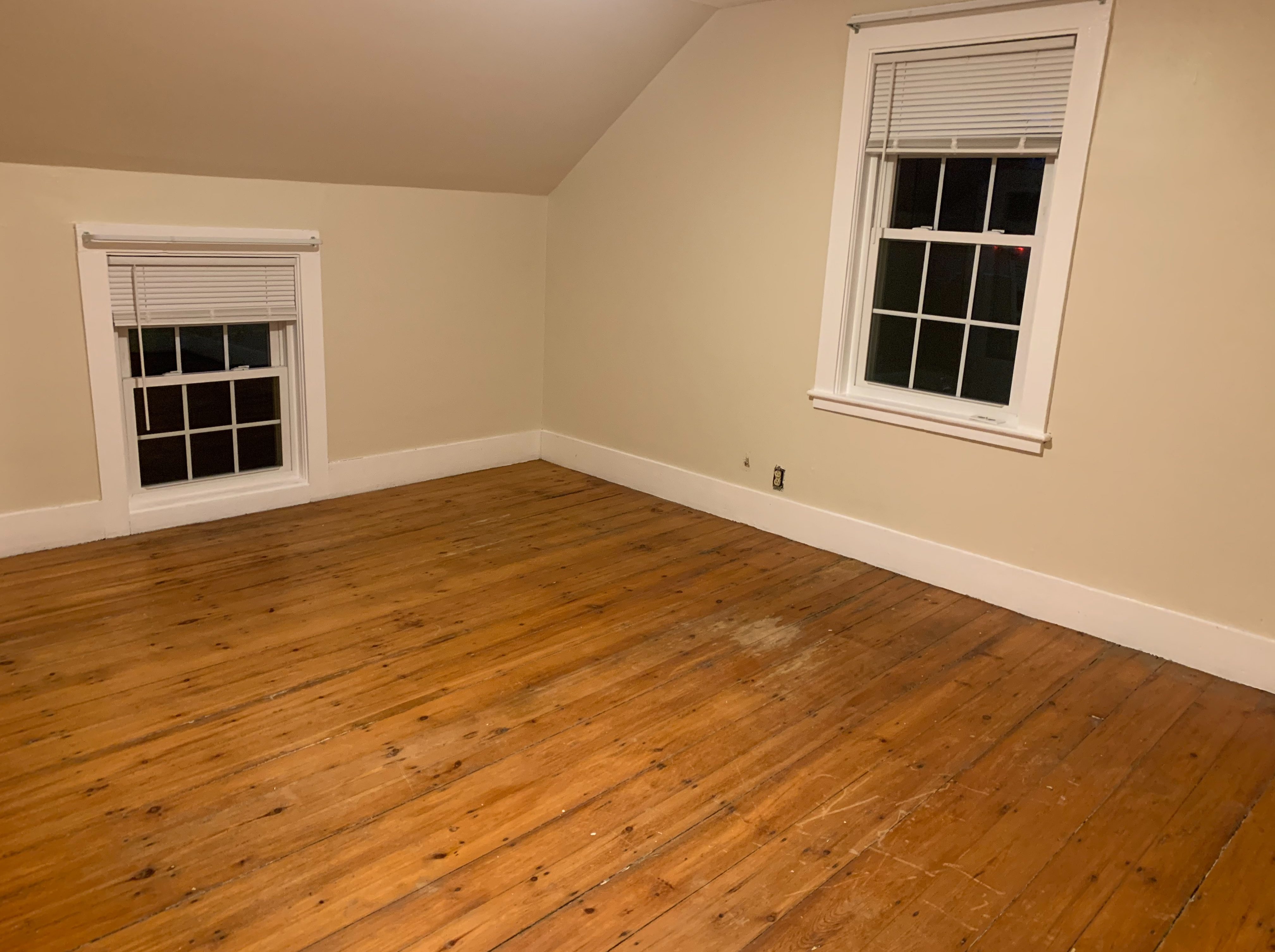 Needham, Massachusetts, 2 Bedrooms Bedrooms, 6 Rooms Rooms,1 BathroomBathrooms,Residential Lease,For Rent,315WestSt