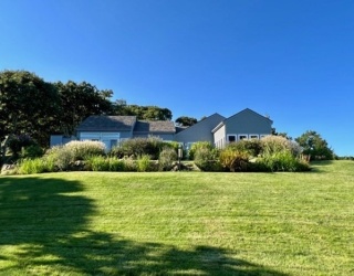 3 East Pasture Lane Aq609, Aquinnah, Massachusetts 02535, 4 Bedrooms Bedrooms, 8 Rooms Rooms,4.5 BathroomsBathrooms,Residential Lease,For Rent,East Pasture Lane Aq609,73051449