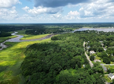 Lot 17-1 Howland's Lane, Kingston, Massachusetts 02364, ,Land,For Sale,Howland's Lane,73140395