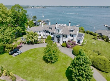 4 Broadmere Way, Marblehead, Massachusetts 01945, 9 Bedrooms Bedrooms, 20 Rooms Rooms,7 BathroomsBathrooms,Residential,For Sale,Broadmere Way,73124902