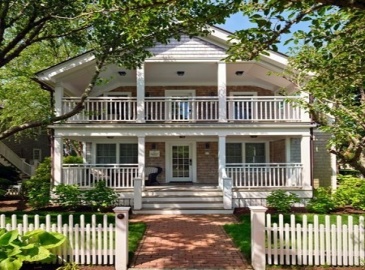 131 North Water Street, Edgartown, Massachusetts 02539, 2 Bedrooms Bedrooms, 3 Rooms Rooms,2 BathroomsBathrooms,Residential,For Sale,North Water Street,73064628