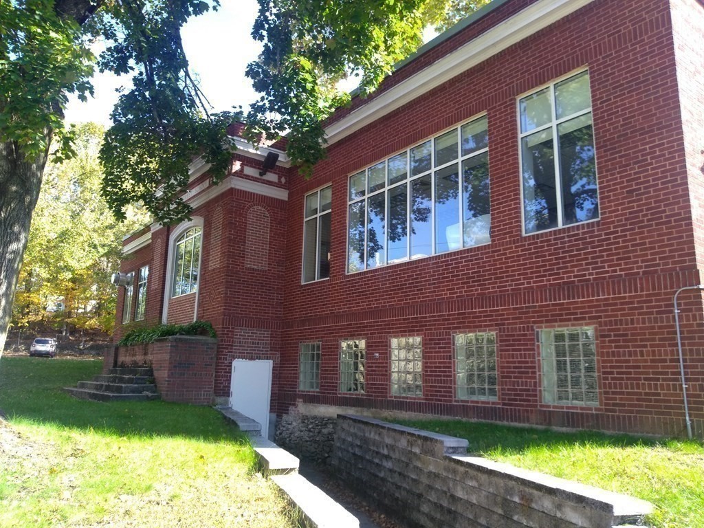 114 Pleasant, Southbridge, Massachusetts 01550, ,Commercial Lease,For Rent,Pleasant,72968348