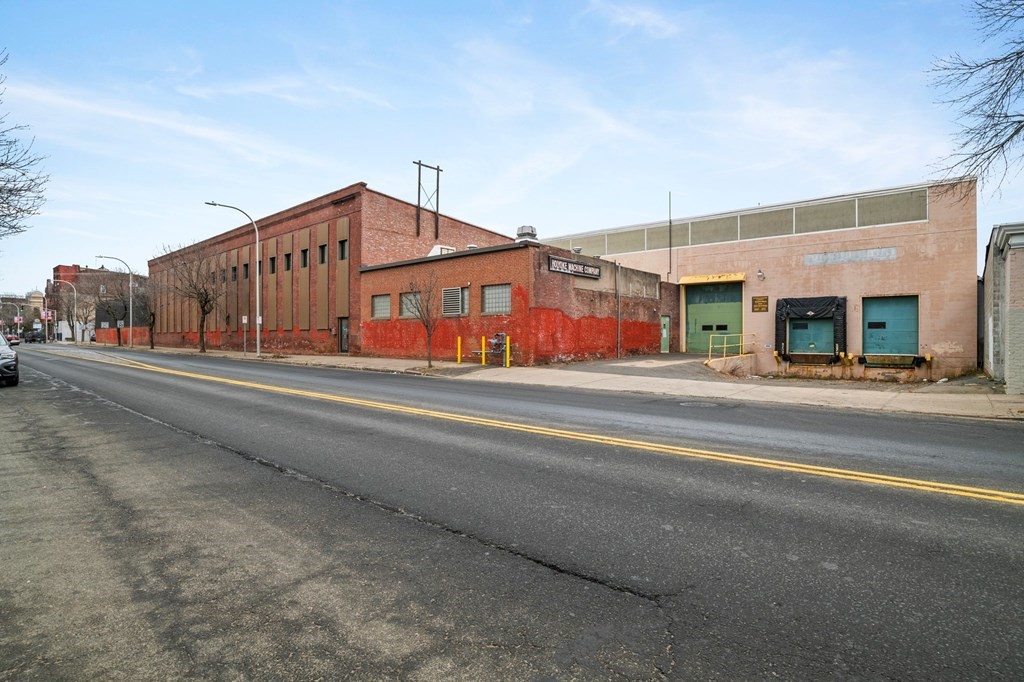 514 Main St, Holyoke, Massachusetts, ,Commercial Lease,For Rent,Main St,73091167