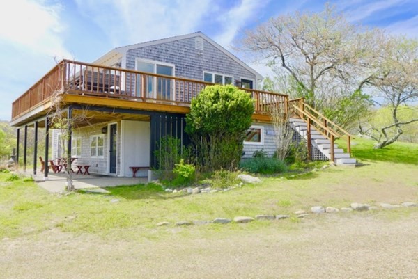 836 State Rd Aq601, Aquinnah, Massachusetts, 3 Bedrooms Bedrooms, 6 Rooms Rooms,2 BathroomsBathrooms,Residential Lease,For Rent,State Rd Aq601,72841560