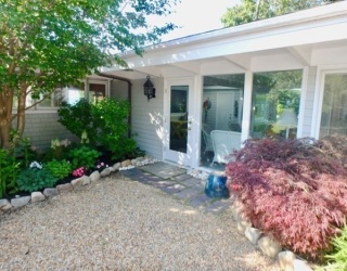 29 Naushon Rd Wt142, West Tisbury, Massachusetts, 4 Bedrooms Bedrooms, 7 Rooms Rooms,3 BathroomsBathrooms,Residential Lease,For Rent,Naushon Rd Wt142,72844878