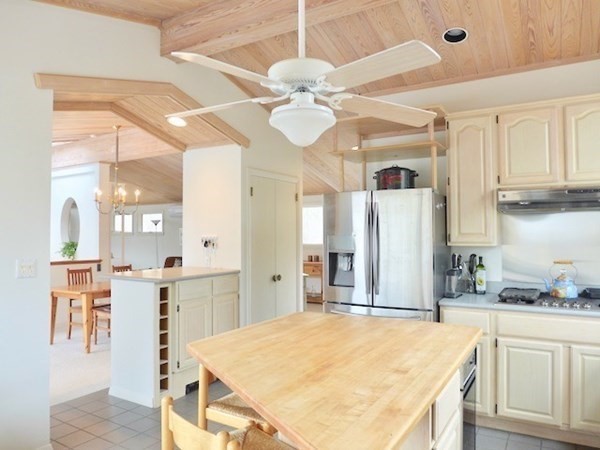 40 Summer Circle Wt128, West Tisbury, Massachusetts, 4 Bedrooms Bedrooms, 7 Rooms Rooms,3.5 BathroomsBathrooms,Residential Lease,For Rent,Summer Circle Wt128,72844916