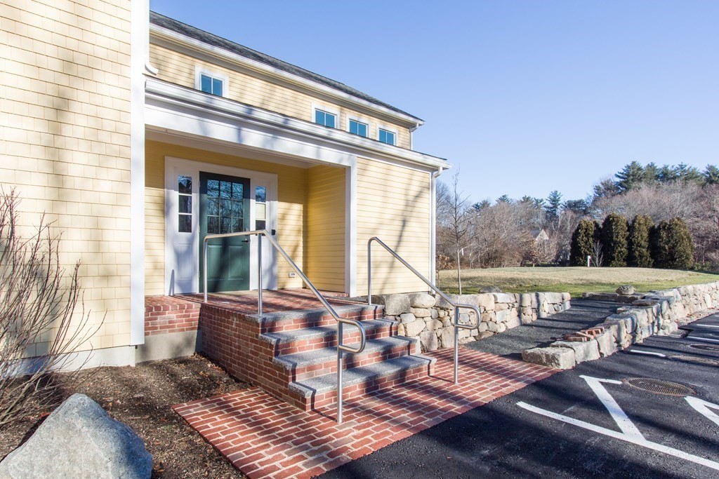 587R Bay Road, Hamilton, Massachusetts, ,Commercial Lease,For Rent,Bay Road,73187723