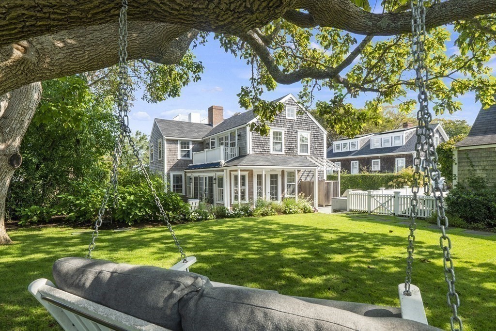 134 Main Street, Nantucket, Massachusetts, 6 Bedrooms Bedrooms, 14 Rooms Rooms,6.5 BathroomsBathrooms,Residential Lease,For Rent,Main Street,73192518