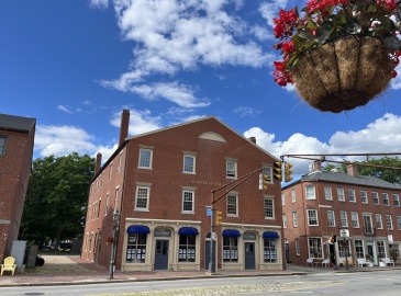 11 Market Square, Newburyport, Massachusetts, ,Commercial Lease,For Rent,Market Square,73200356