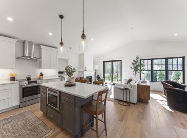 46 Sandwich Road, Plymouth, Massachusetts, 2 Bedrooms Bedrooms, 8 Rooms Rooms,2.5 BathroomsBathrooms,Residential,For Sale,Sandwich Road,73205235