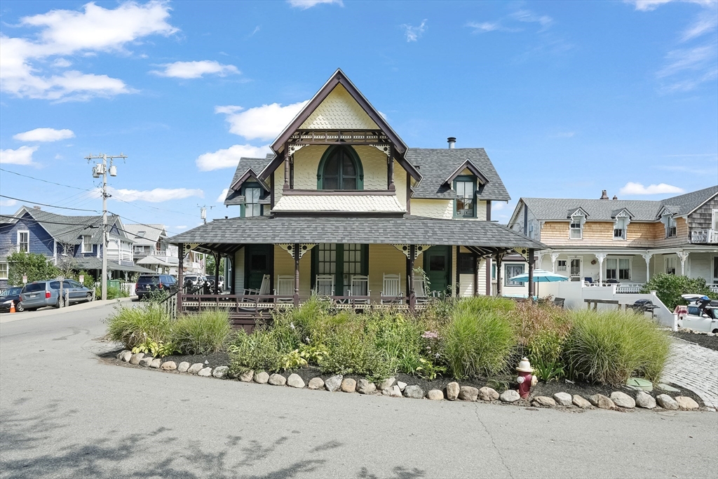 55 Samoset Ave, Oak Bluffs, Massachusetts, 5 Bedrooms Bedrooms, 9 Rooms Rooms,3 BathroomsBathrooms,Residential Lease,For Rent,Samoset Ave,73209866