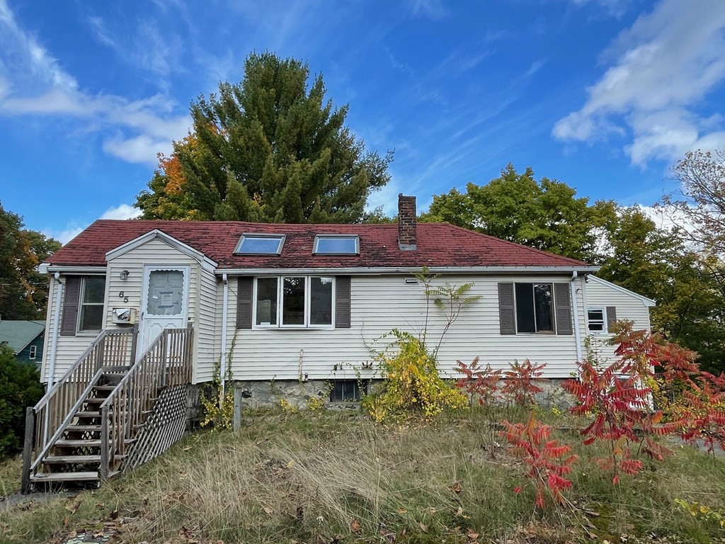 65 Beacon St, Melrose, Massachusetts, 4 Bedrooms Bedrooms, 8 Rooms Rooms,2.5 BathroomsBathrooms,Residential,For Sale,Beacon St,73053560