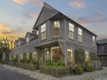 25 Broadway, Nantucket, Massachusetts, 4 Bedrooms Bedrooms, 10 Rooms Rooms,4.5 BathroomsBathrooms,Residential Income,For Sale,Broadway,73226886
