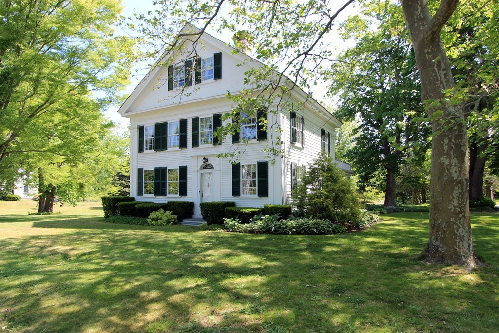 20 Bridge Rd, Eastham, Massachusetts, 8 Bedrooms Bedrooms, 15 Rooms Rooms,3 BathroomsBathrooms,Residential,For Sale,Bridge Rd,73095283