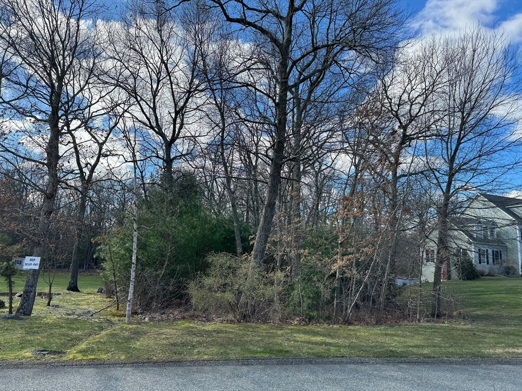 152 Rear Burnside Ave, Seekonk, Massachusetts, ,Land,For Sale,Burnside Ave,73233606