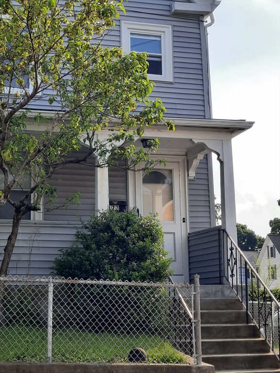 173 Chapel St, Newton, Massachusetts, 2 Bedrooms Bedrooms, 4 Rooms Rooms,1 BathroomBathrooms,Residential Lease,For Rent,Chapel St,73245587