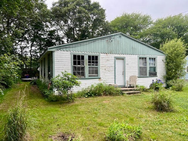 124 Fir Street, Fairhaven, Massachusetts, 4 Bedrooms Bedrooms, 6 Rooms Rooms,2.5 BathroomsBathrooms,Residential,For Sale,Fir Street,73263437