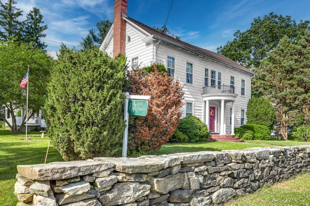 647 Main Street, Shrewsbury, Massachusetts, 5 Bedrooms Bedrooms, 14 Rooms Rooms,2.5 BathroomsBathrooms,Residential,For Sale,Main Street,73265510
