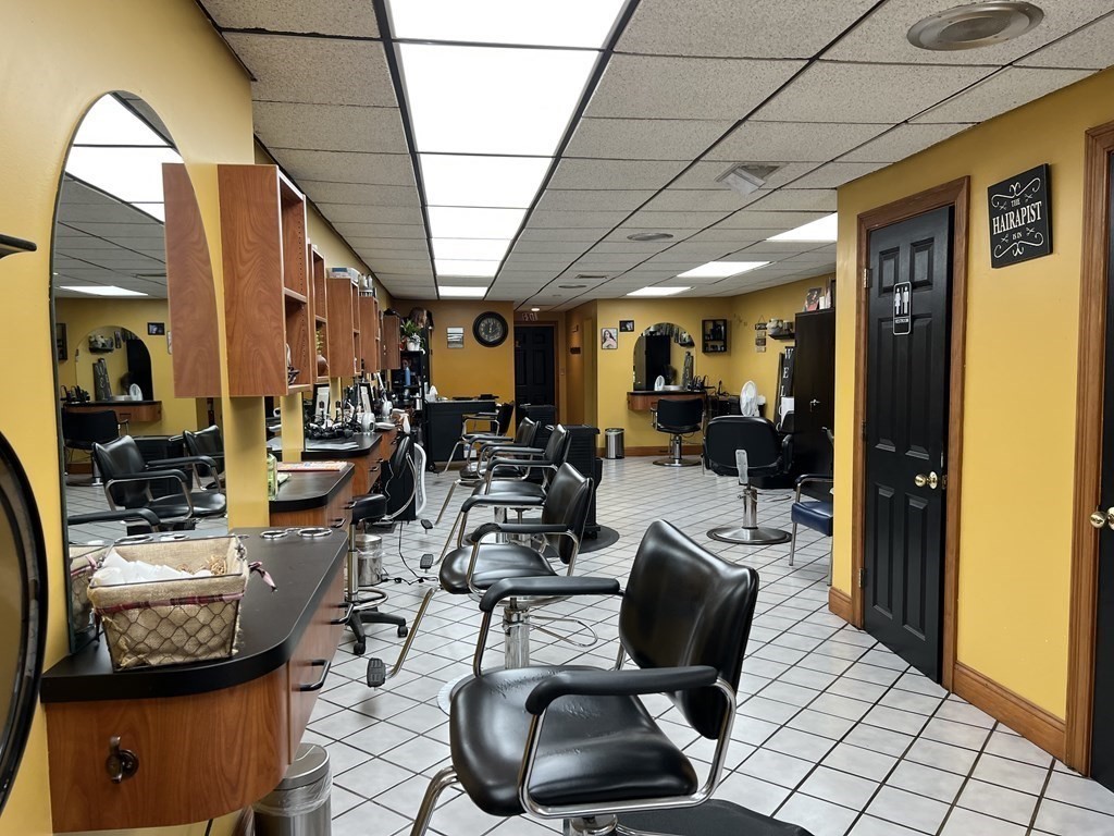 578 Dartmouth Street, Dartmouth, Massachusetts, ,Commercial Lease,For Rent,Dartmouth Street,73123984